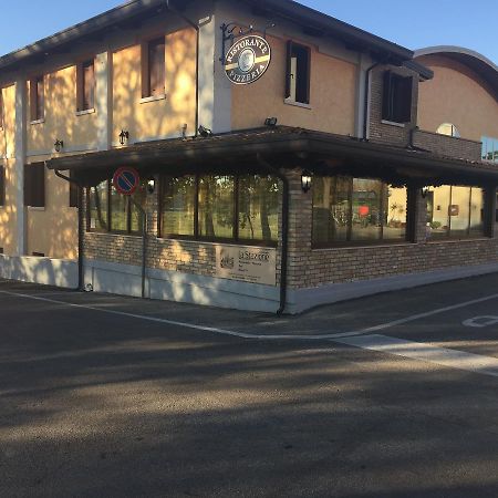 Hotel Ristorante "La Stazione" Cordovado Exterior foto