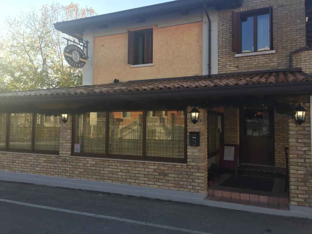 Hotel Ristorante "La Stazione" Cordovado Exterior foto