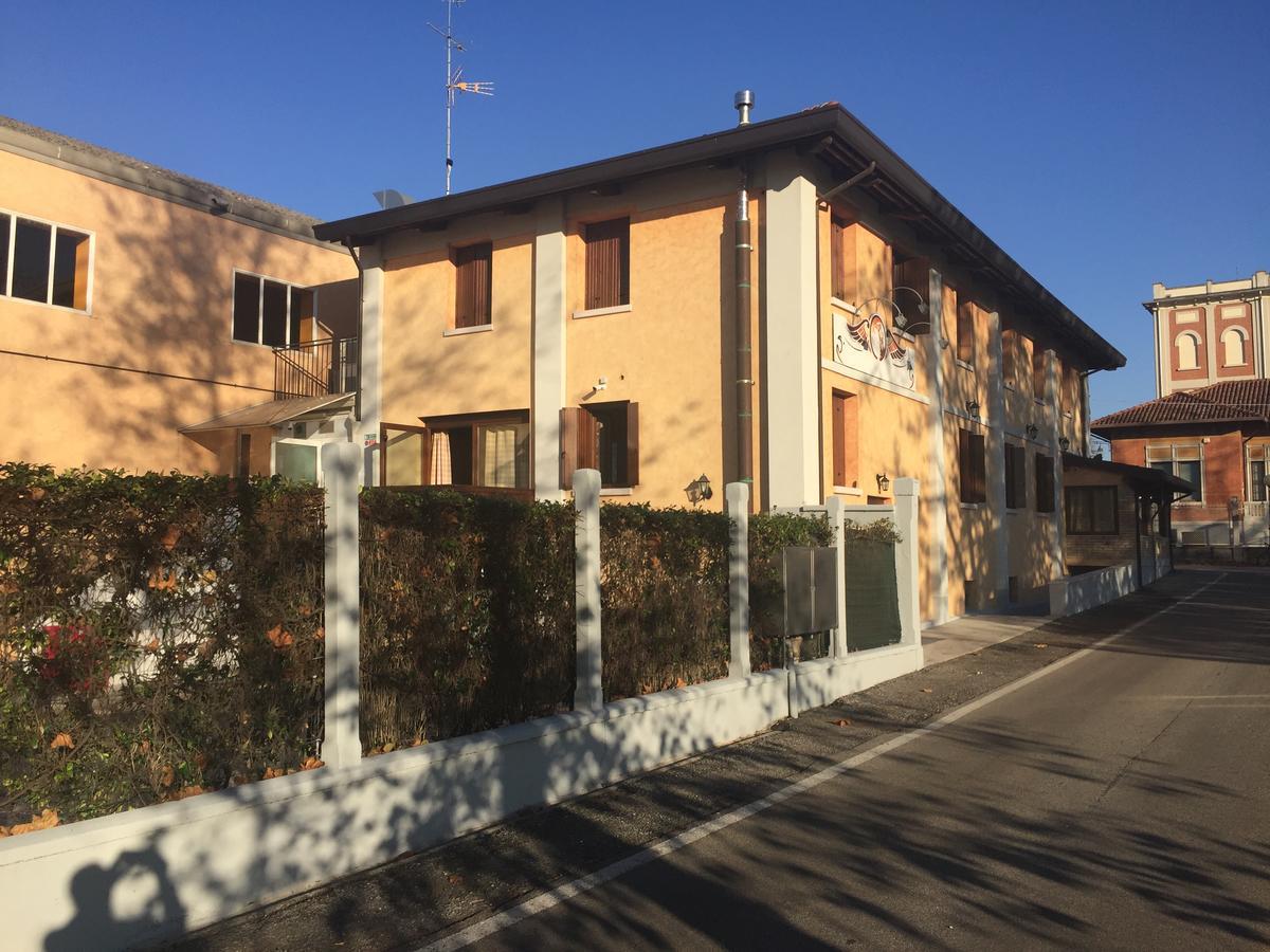 Hotel Ristorante "La Stazione" Cordovado Exterior foto